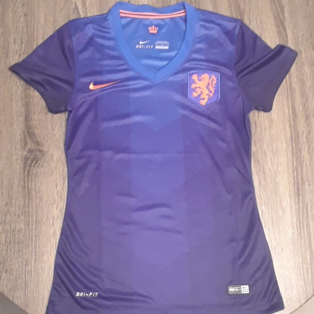 NWT Women's Nike Soccer shirt- Holland